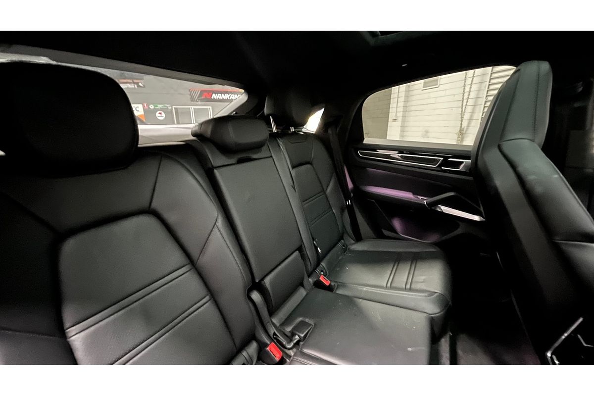 2023 Porsche Cayenne Turbo 9YA