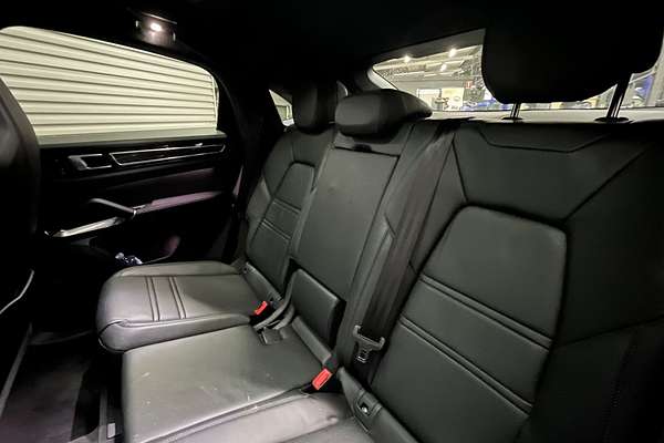 2023 Porsche Cayenne Turbo 9YA