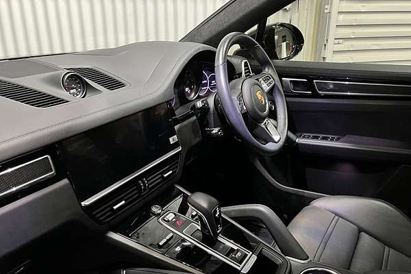 2023 Porsche Cayenne Turbo 9YA