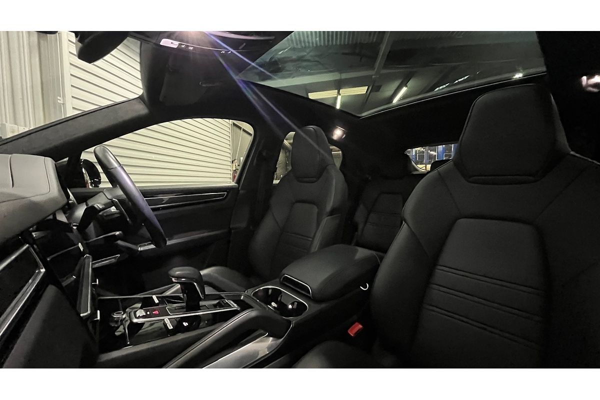 2023 Porsche Cayenne Turbo 9YA