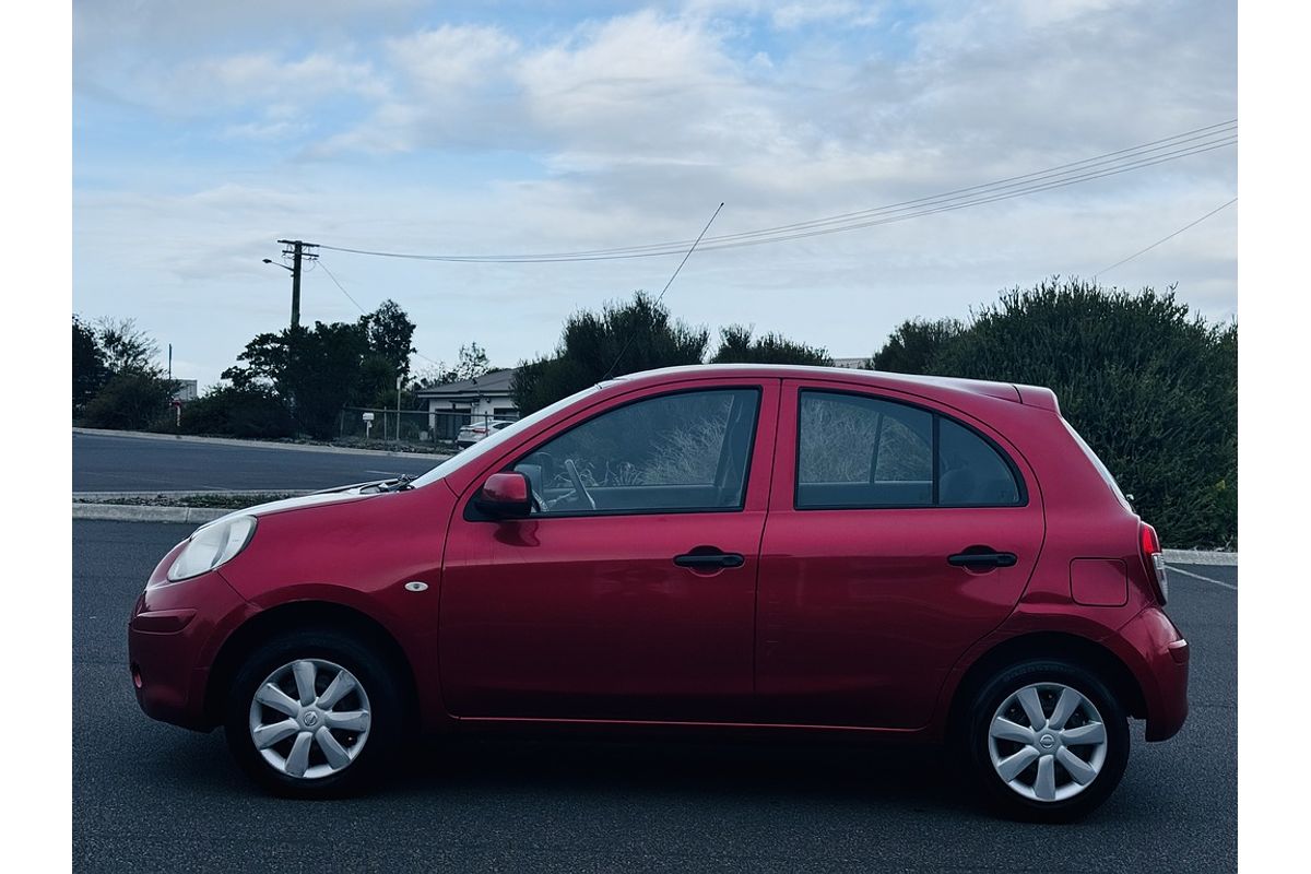 2013 Nissan Micra ST K13