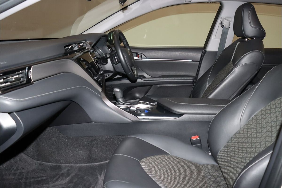 2018 Toyota Camry SX ASV70R