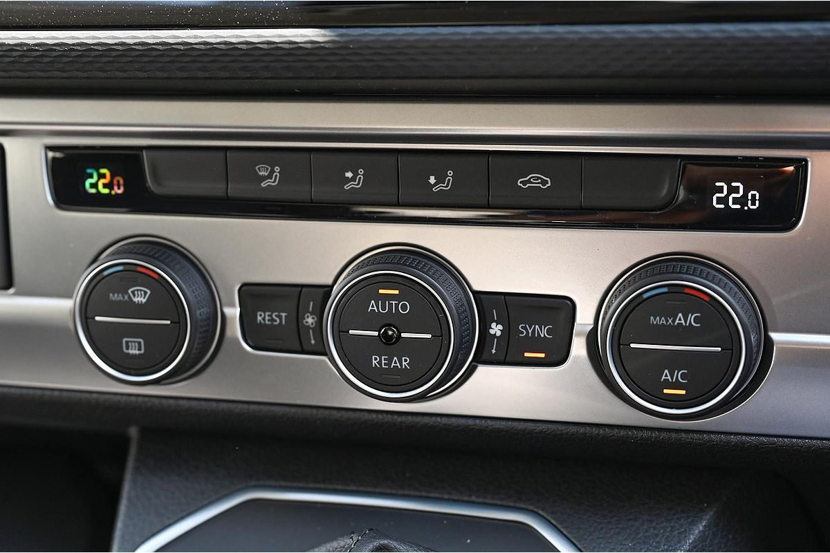2023 Volkswagen Multivan TDI340 Comfortline Premium T6.1 LWB