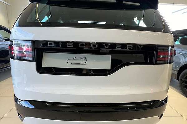 2024 Land Rover Discovery D300 Dynamic SE Series 5