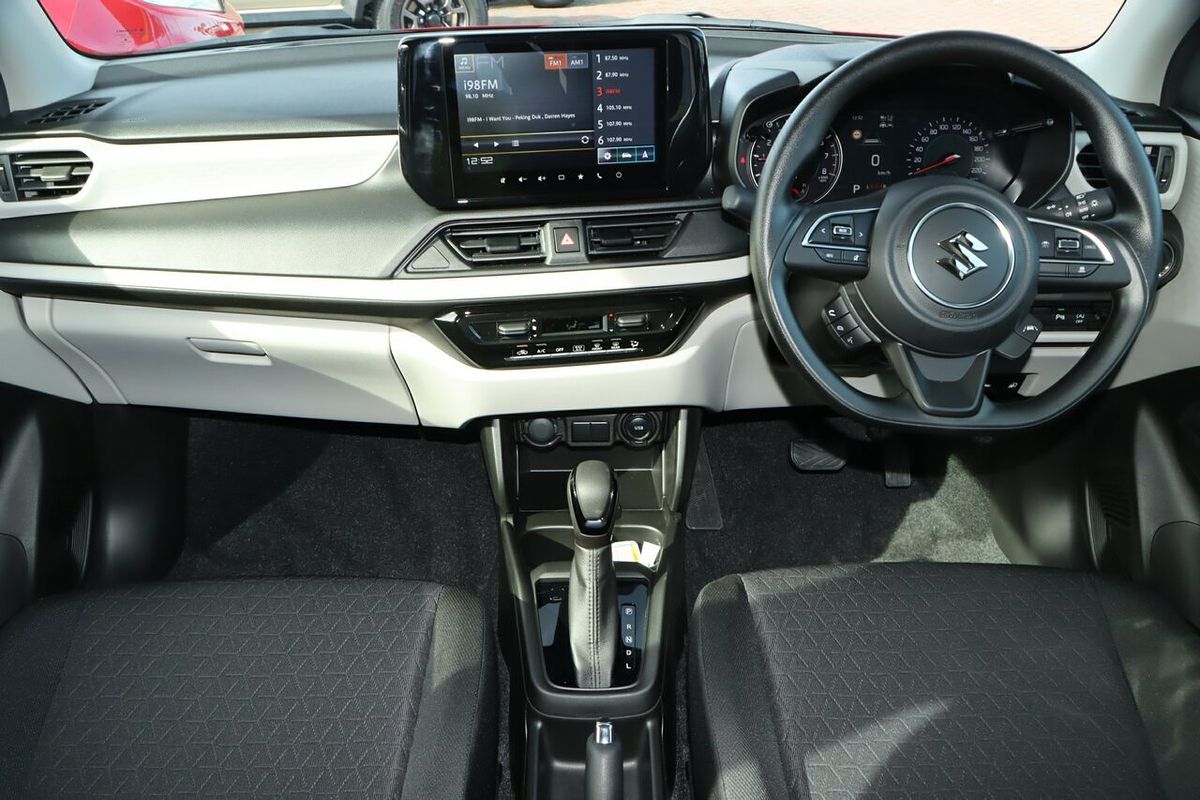 2024 Suzuki Swift Hybrid UZ
