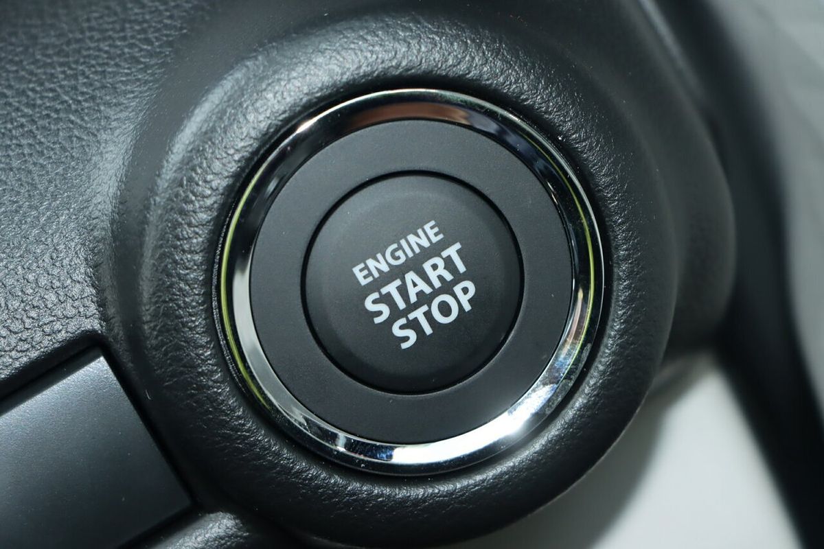 2024 Suzuki Swift Hybrid UZ