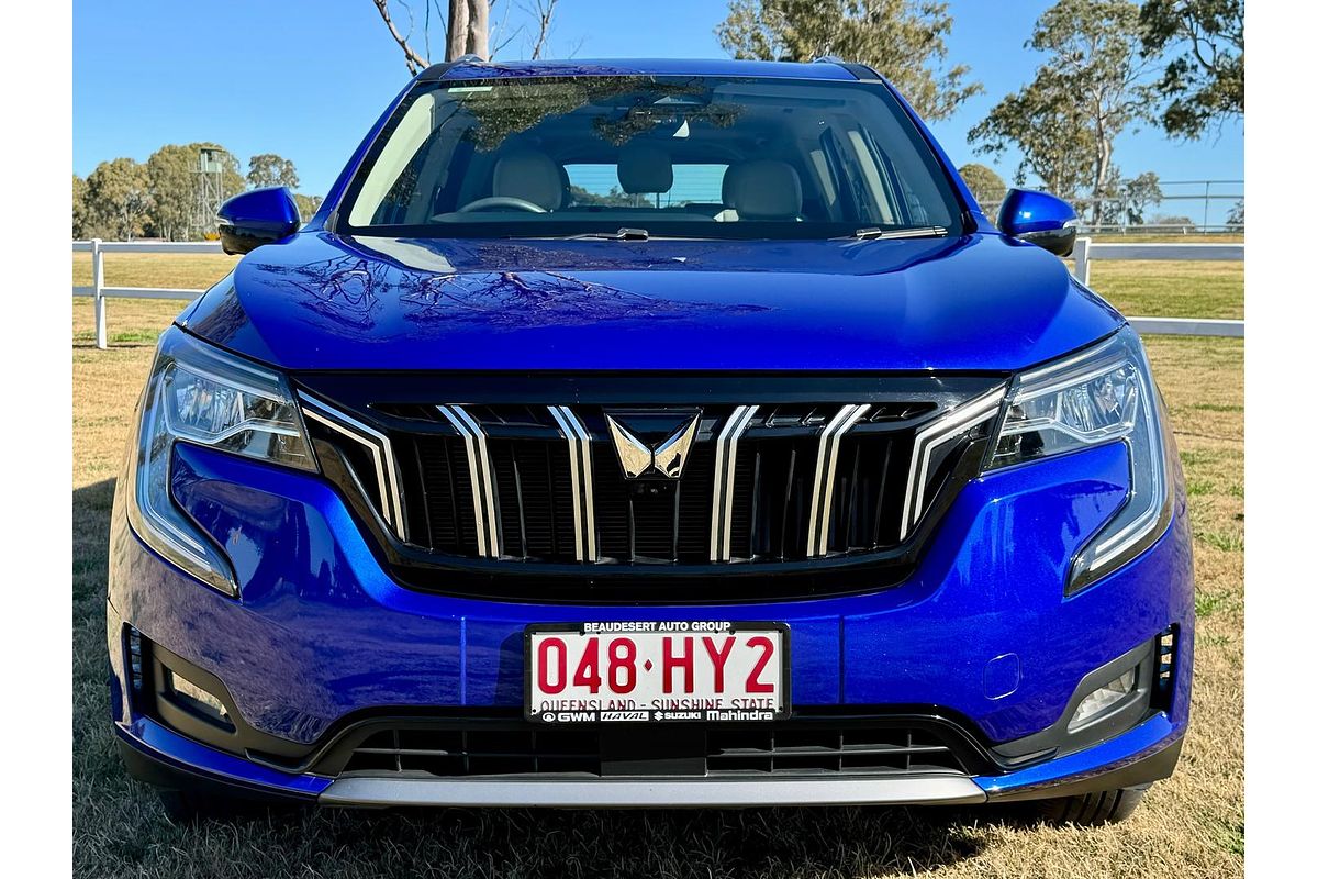 2023 Mahindra XUV700 AX7L