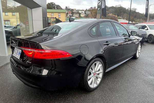 2017 Jaguar XF 20d R-Sport X260