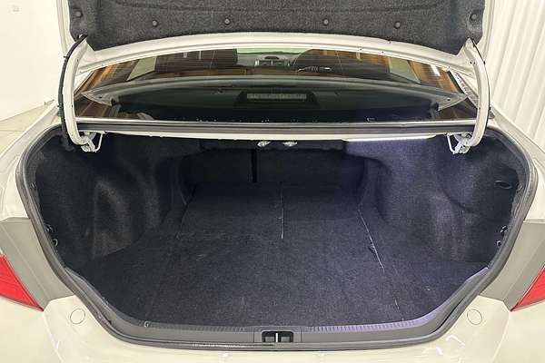 2016 Toyota Camry Atara S ASV50R