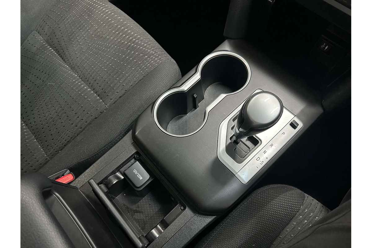 2016 Toyota Camry Atara S ASV50R