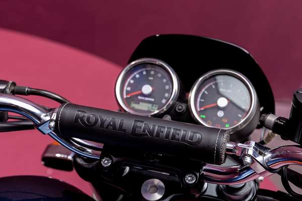 2024 Royal Enfield Interceptor 650 Dark