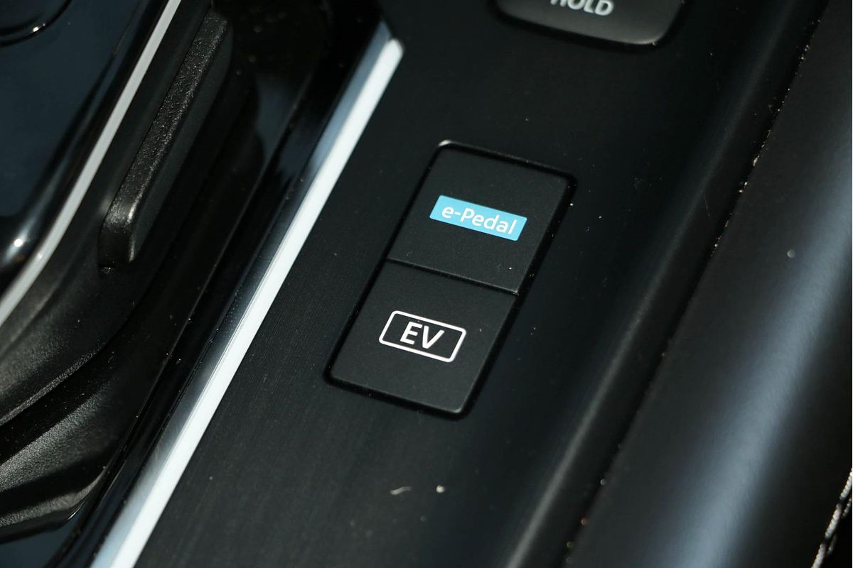 2024 Nissan QASHQAI TI e-POWER J12