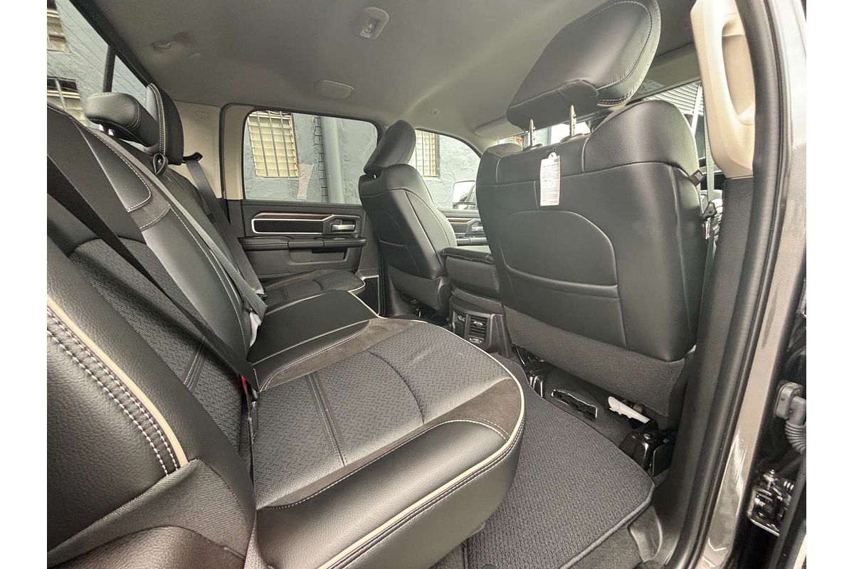 2024 RAM 2500 Laramie DJ 4X4