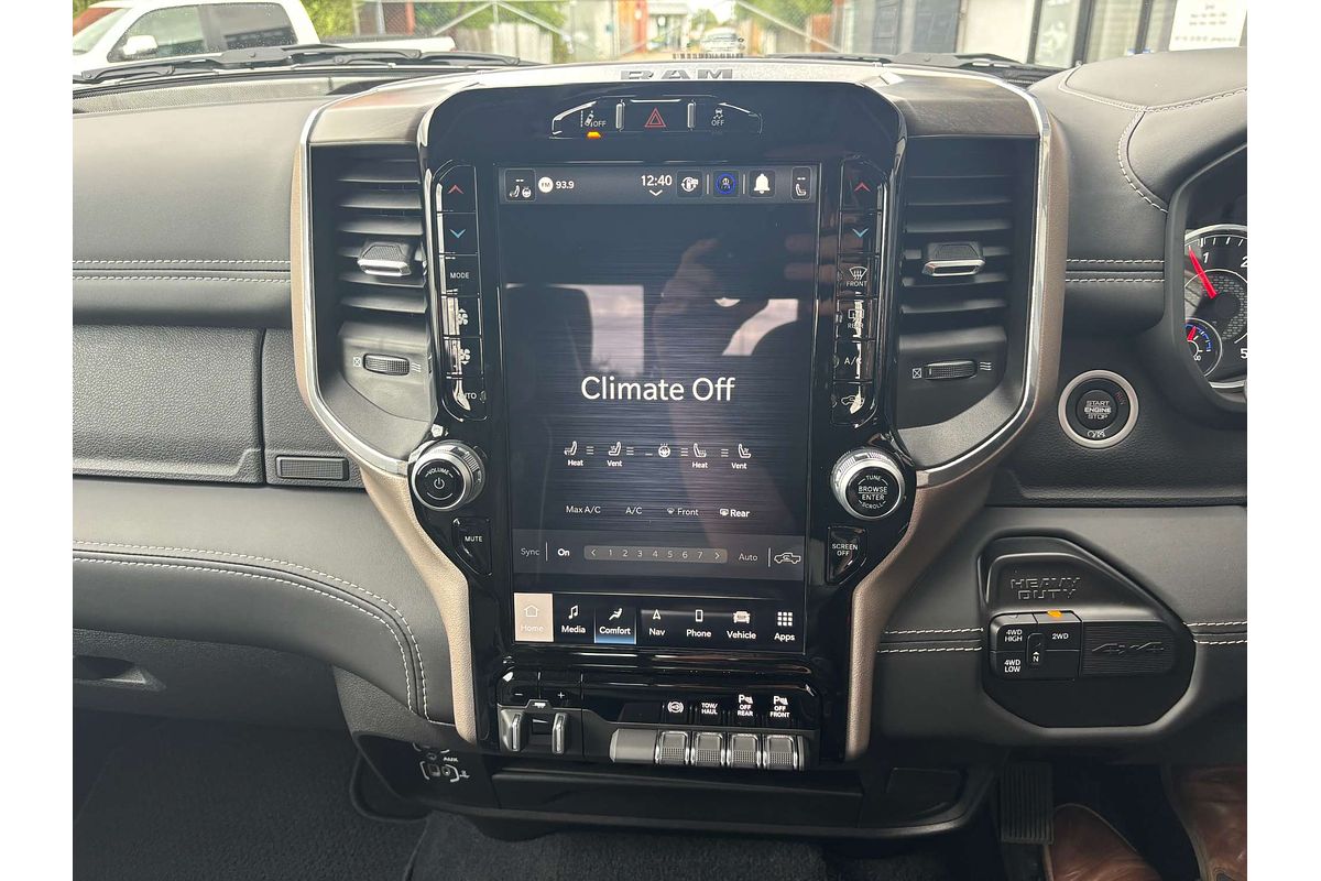 2024 RAM 2500 Laramie DJ 4X4