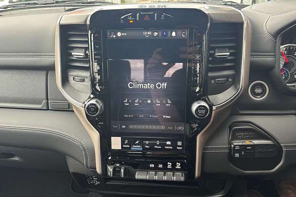 2024 RAM 2500 Laramie DJ 4X4