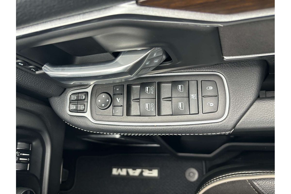 2024 RAM 2500 Laramie DJ 4X4