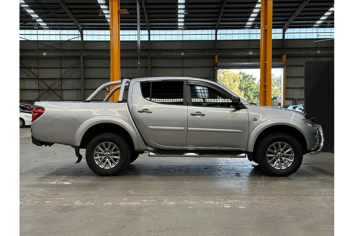 2015 Mitsubishi Triton GLX-R MN 4X4