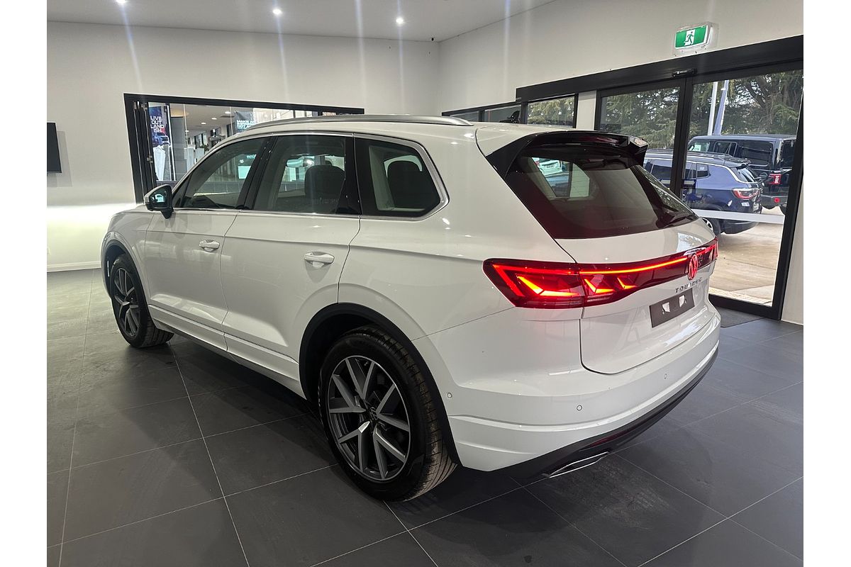 2024 Volkswagen Touareg 210TDI Elegance RC