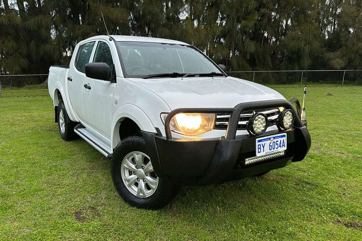 2014 Mitsubishi Triton GLX MN 4X4