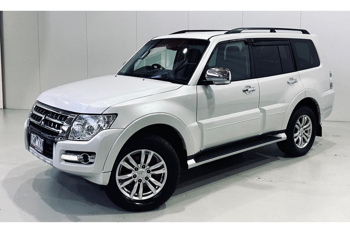 2015 Mitsubishi Pajero GLX NX