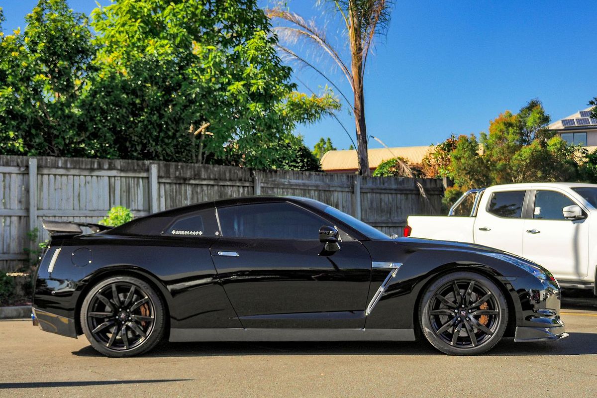 2010 Nissan GT-R Premium R35