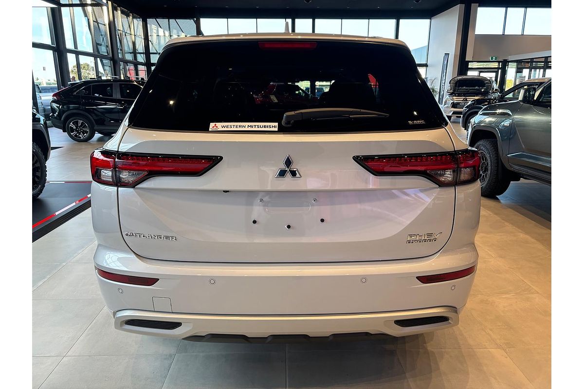 2024 Mitsubishi Outlander PHEV Exceed ZM