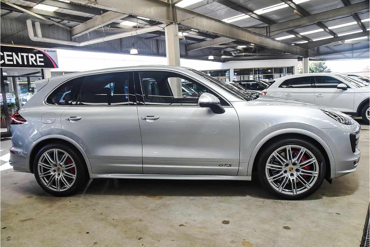 2015 Porsche Cayenne GTS 92A