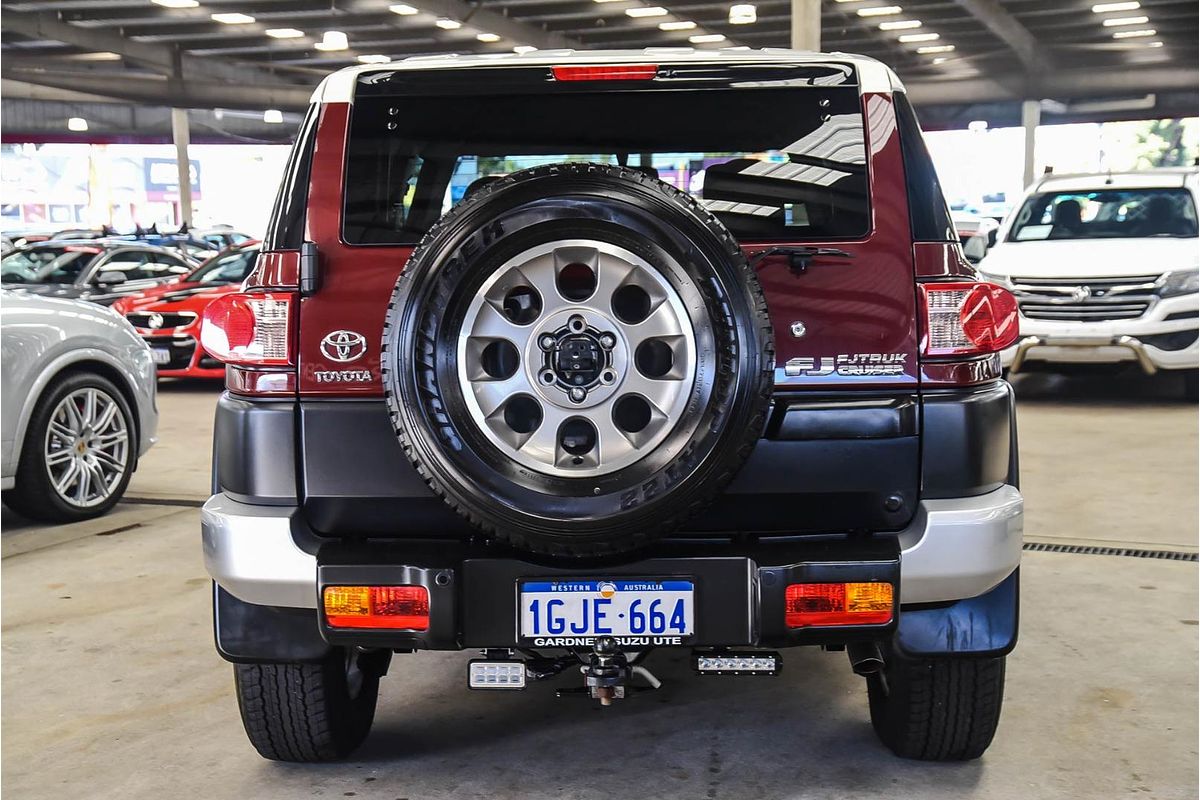 2011 Toyota FJ Cruiser GSJ15R