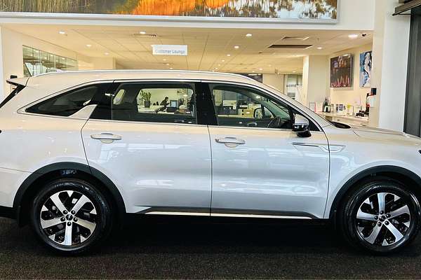 2022 Kia Sorento Sport MQ4