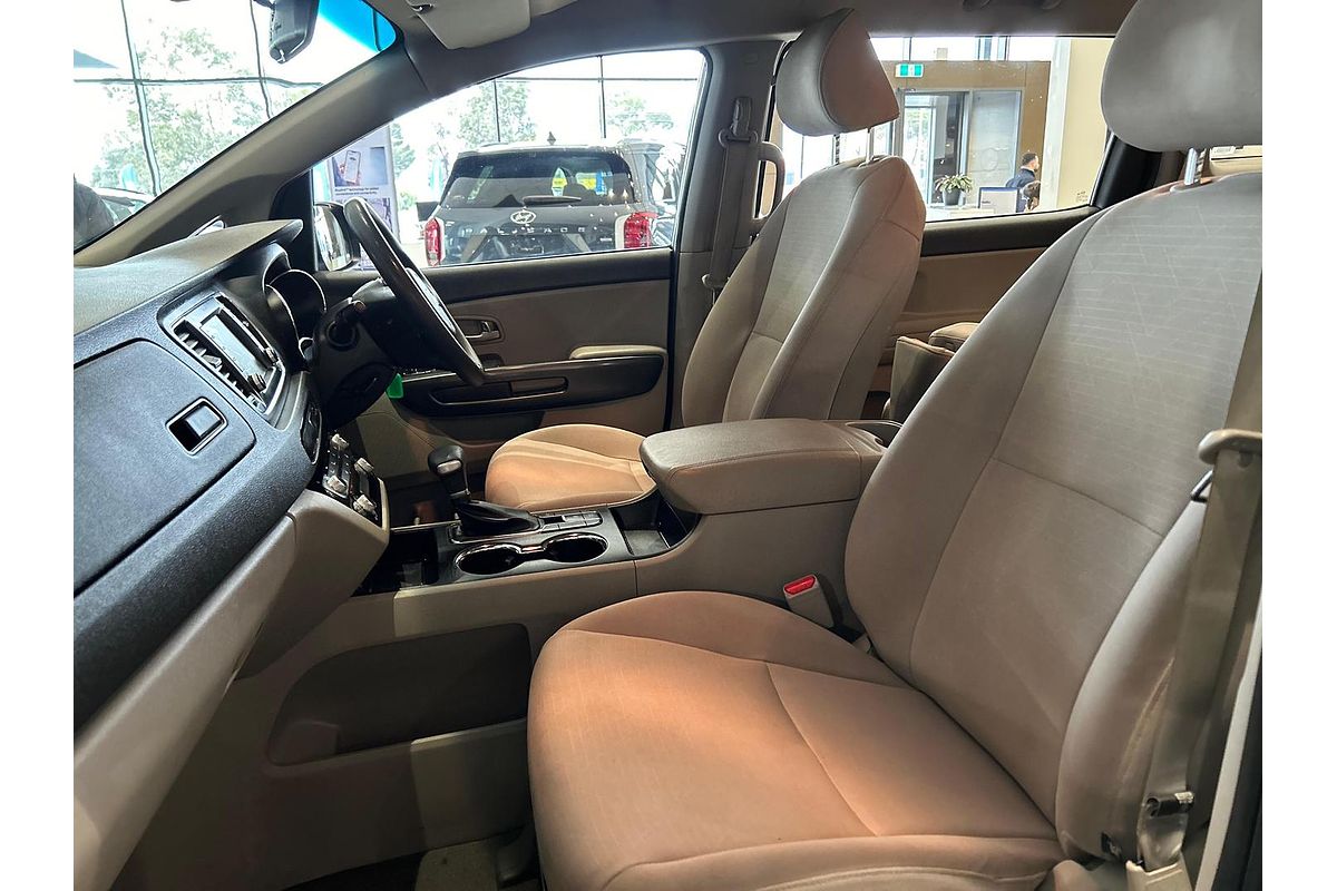 2019 Kia Carnival S YP