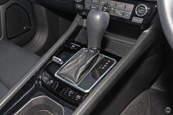 2023 Jeep Compass S-Limited M6