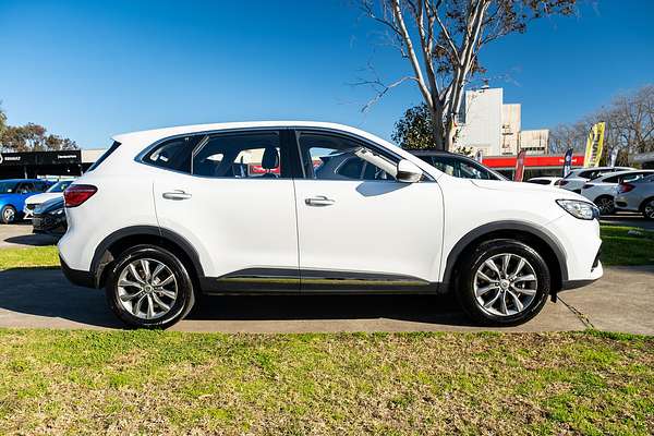 2022 MG HS Core SAS23
