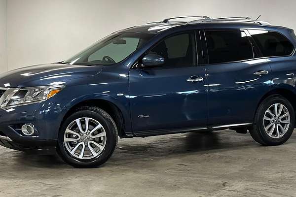 2015 Nissan Pathfinder ST R52