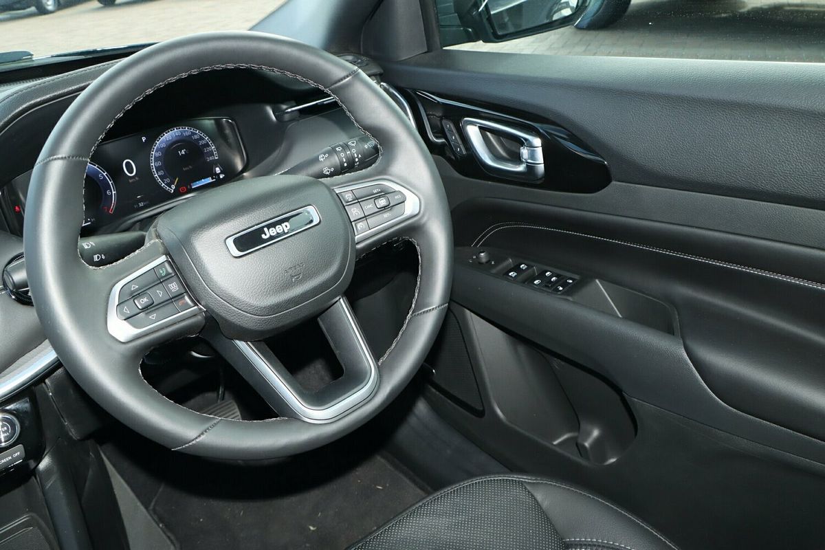 2023 Jeep Compass S-Limited M6