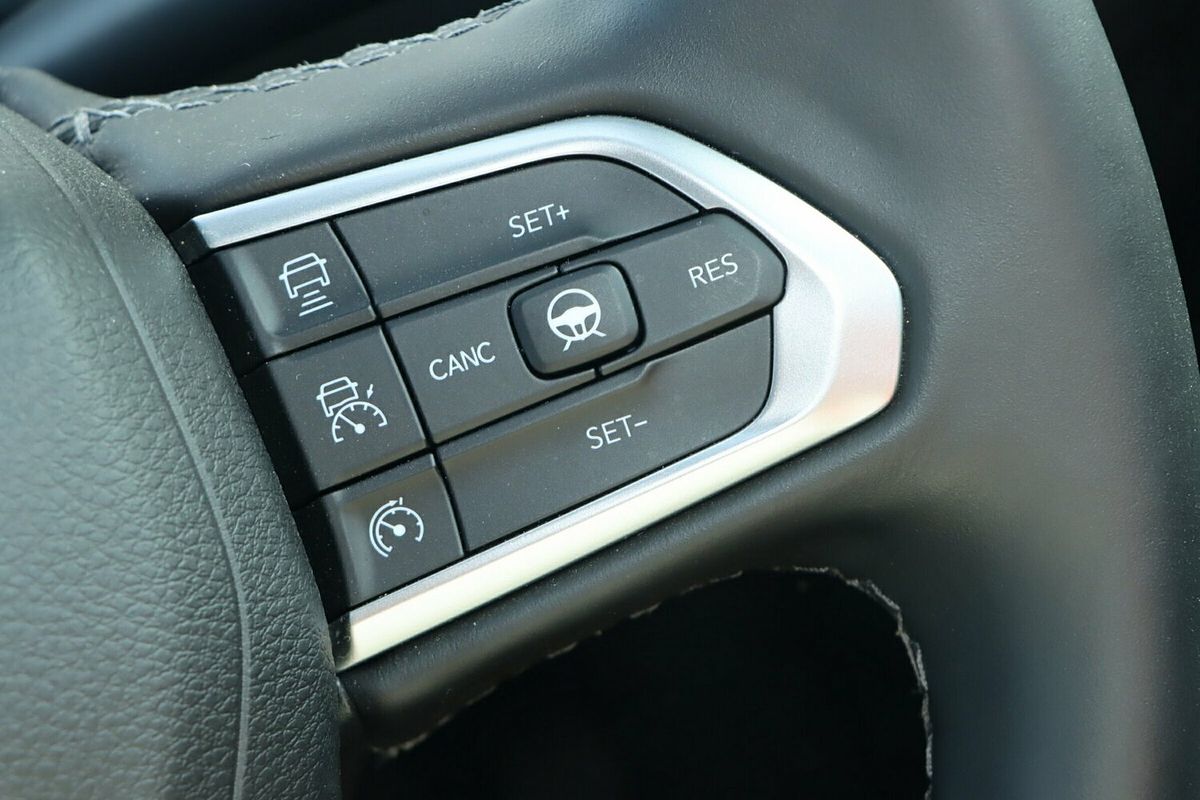 2023 Jeep Compass S-Limited M6