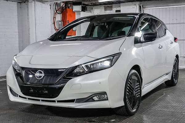 2023 Nissan LEAF ZE1