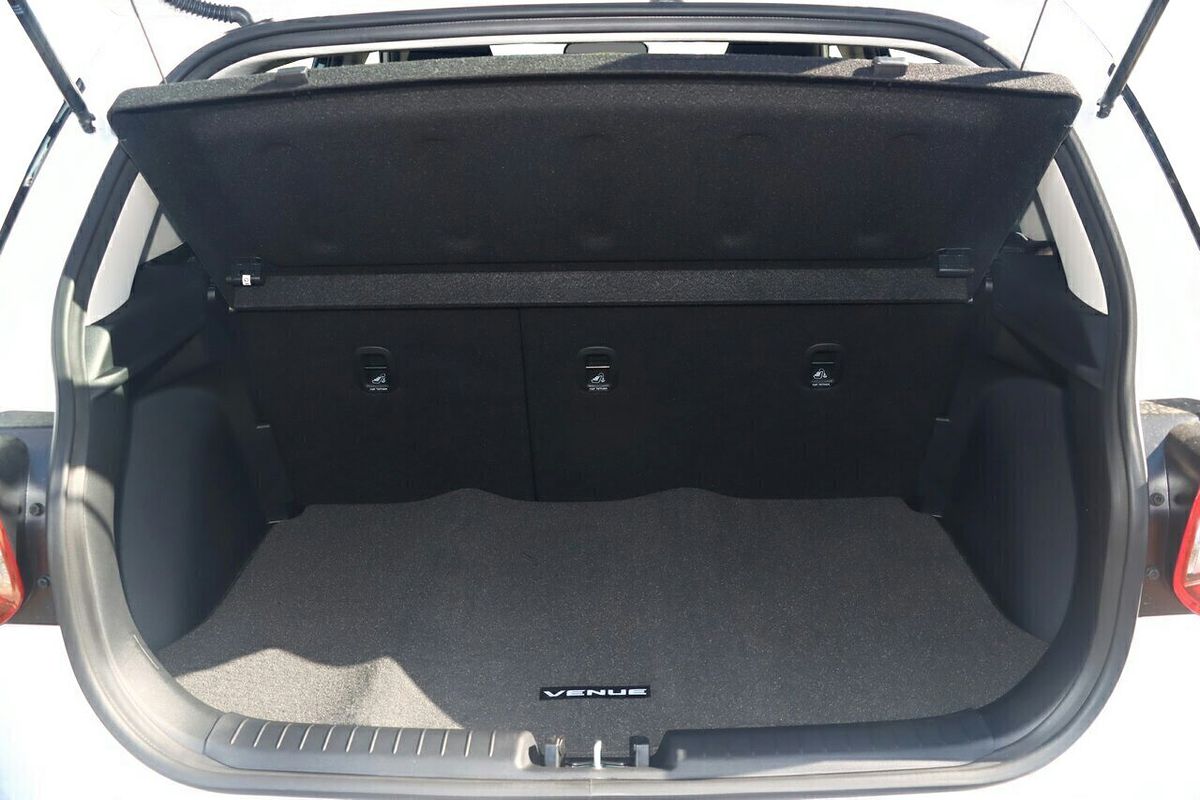 2025 Hyundai Venue Active QX.V5