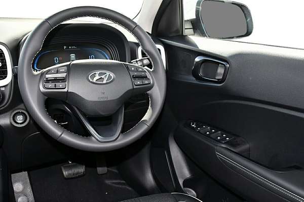 2024 Hyundai Venue Elite QX.V5