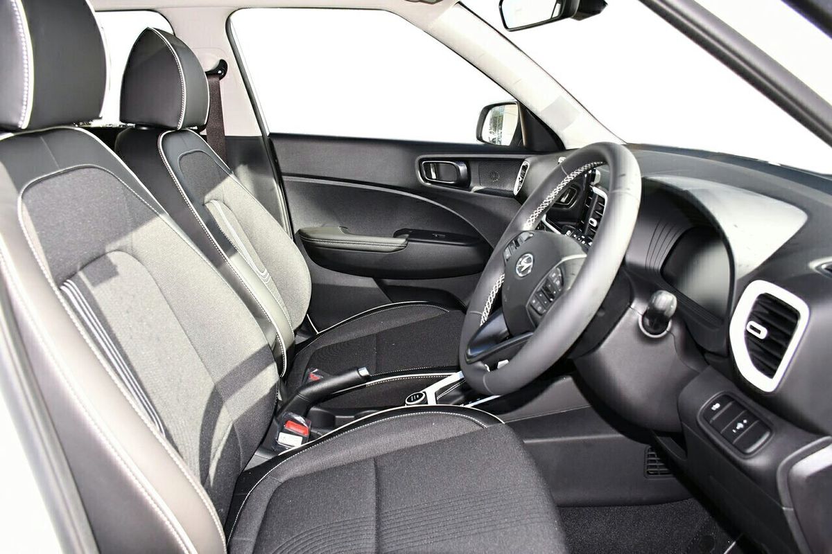 2024 Hyundai Venue Elite QX.V5