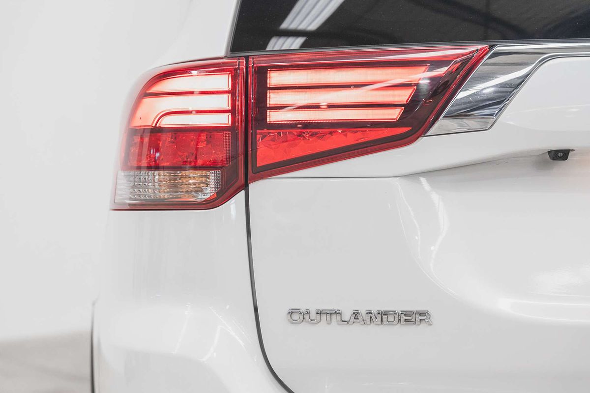 2020 Mitsubishi Outlander LS ZL