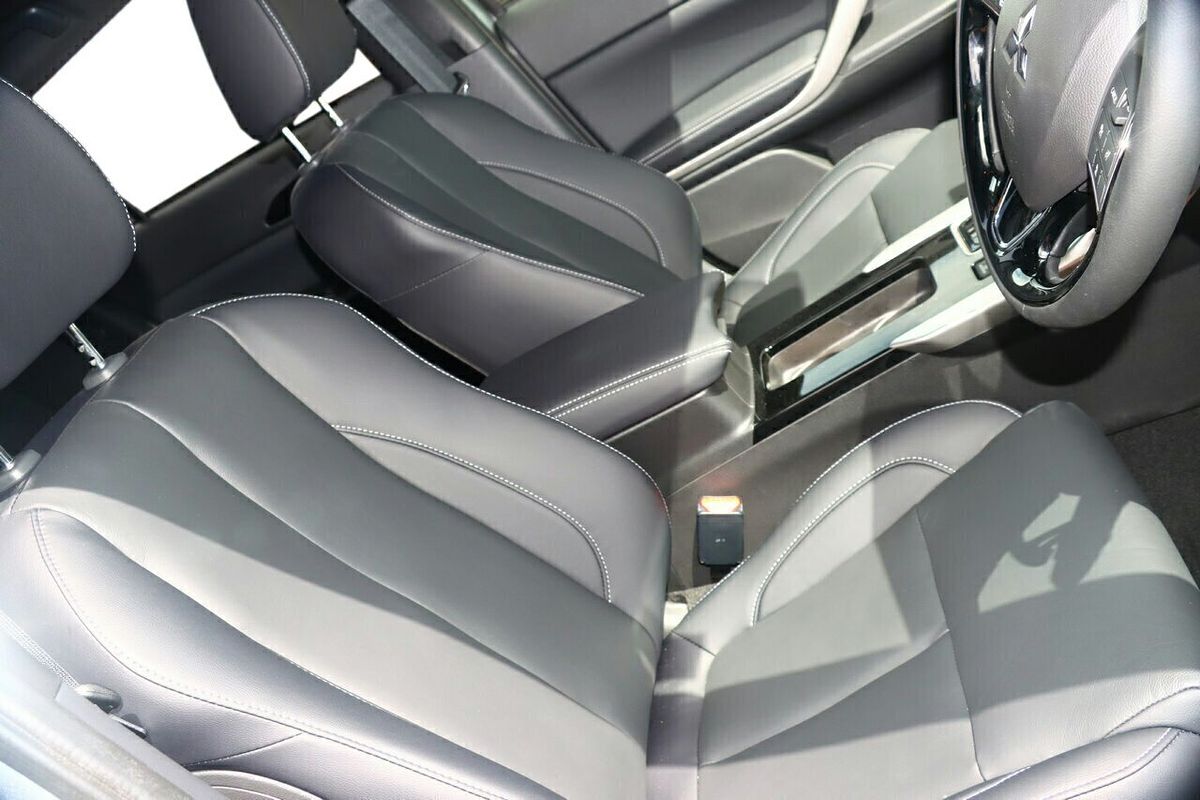 2024 Mitsubishi Eclipse Cross PHEV Exceed YB