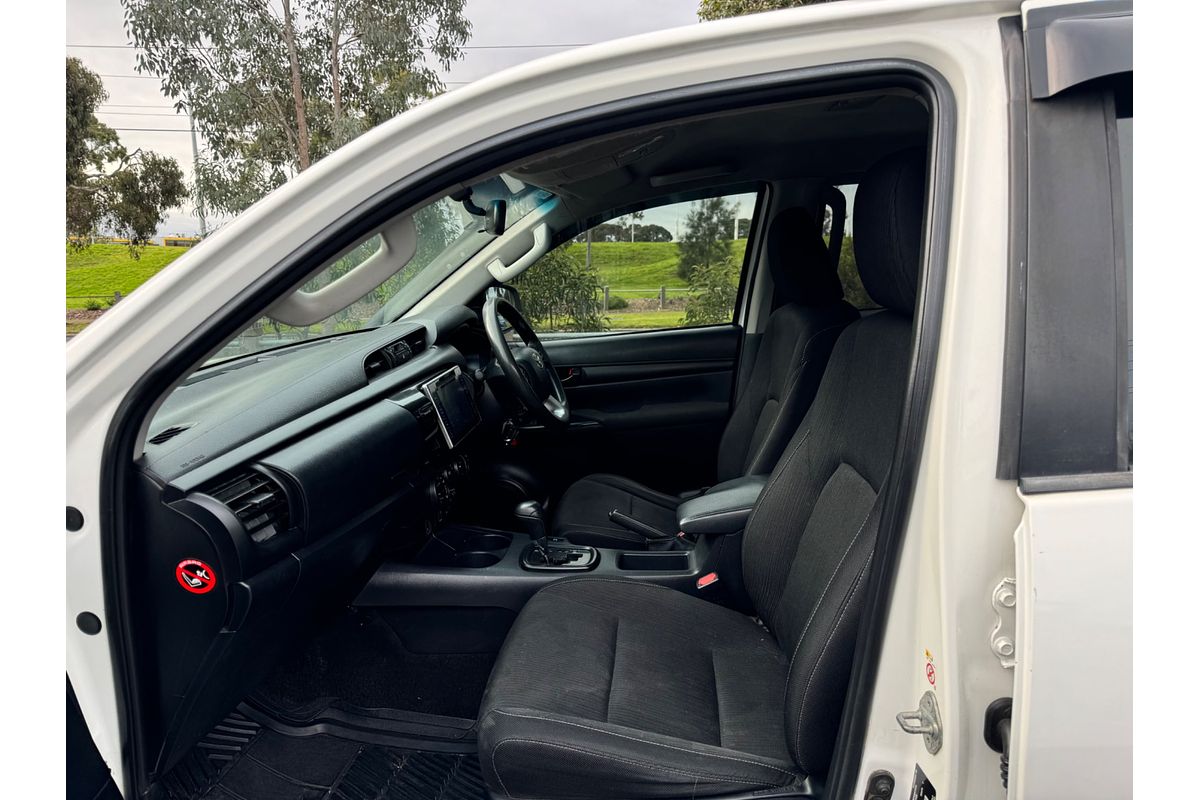 2016 Toyota Hilux SR GUN126R 4X4