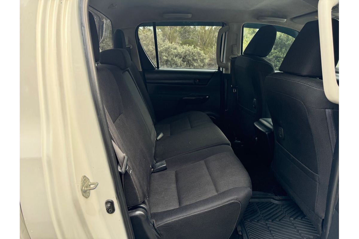 2016 Toyota Hilux SR GUN126R 4X4