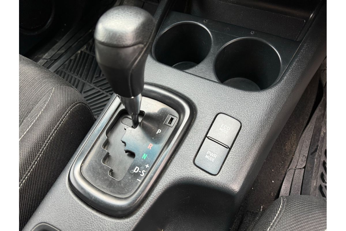 2016 Toyota Hilux SR GUN126R 4X4