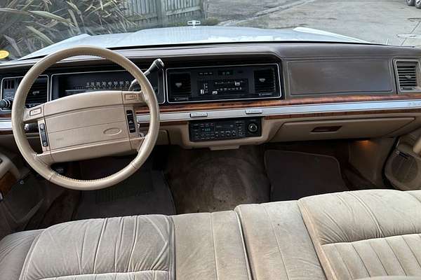 1991 Ford CROWN VICTORIA