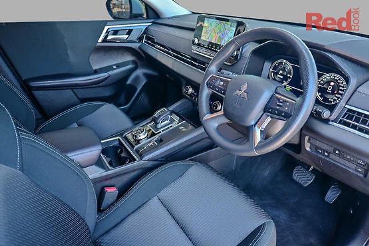 2024 Mitsubishi Outlander PHEV ES ZM