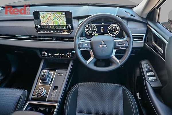 2024 Mitsubishi Outlander PHEV ES ZM