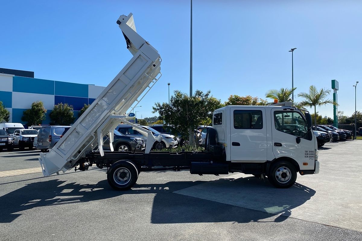 2017 Hino 300 Series 717 4x2