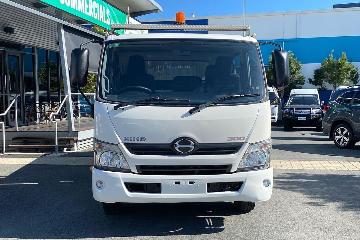 2017 Hino 300 Series 717 4x2