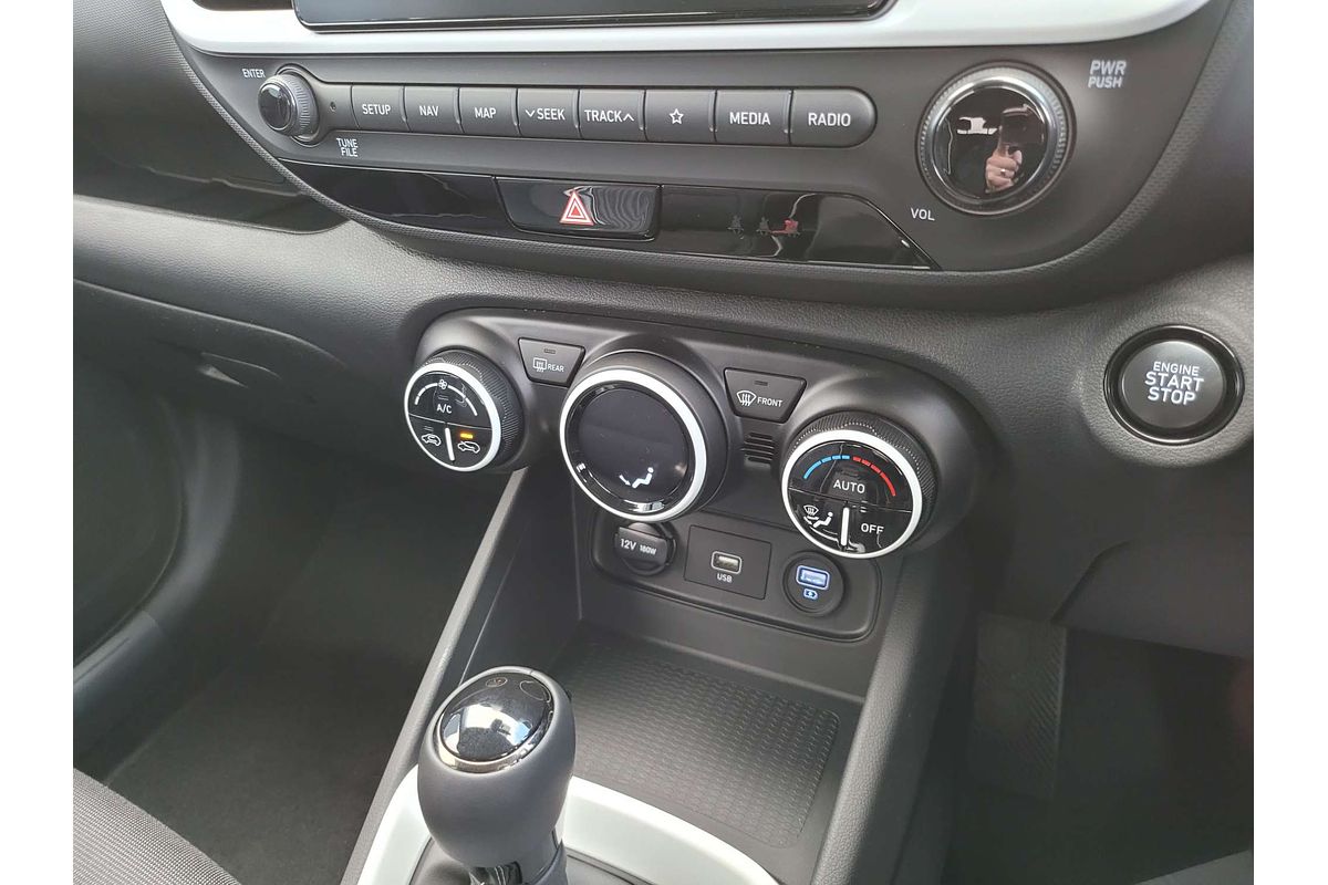 2024 Hyundai Venue Elite QX.V5